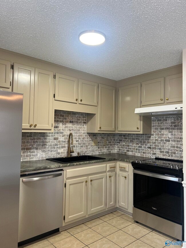 Building Photo - 6864 Steeplechase Dr NW