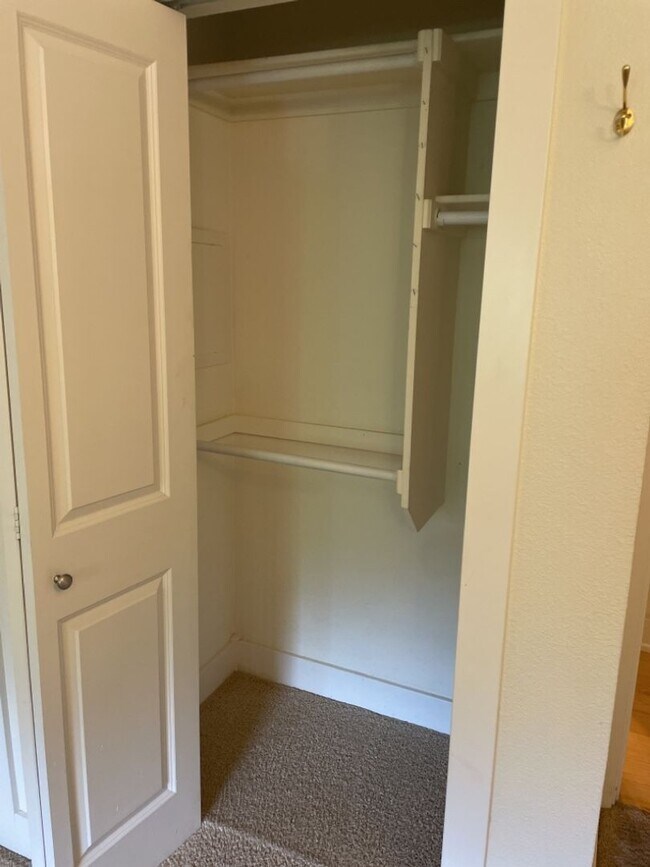 Building Photo - Walk to Old Town FoCo - 2bd 1ba Condo!