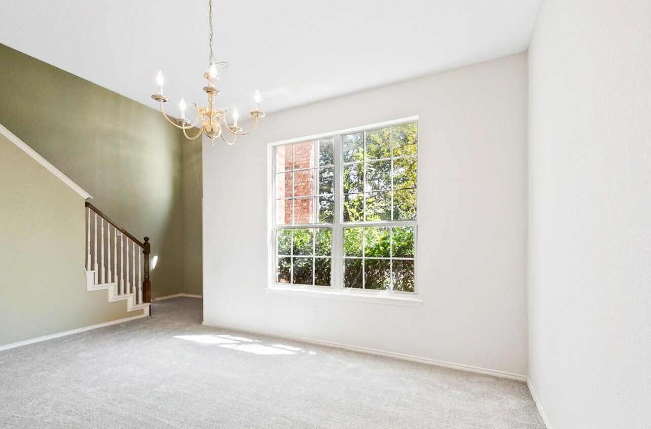 Building Photo - 11705 Pinyon Pine Dr