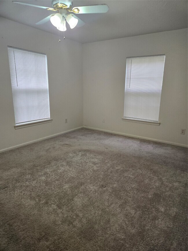 Building Photo - 4215 Ross Ave