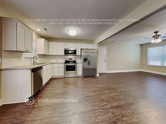 Building Photo - 1303 Oakshade Ave