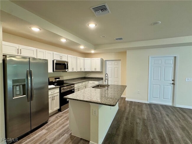Building Photo - 3029 Mockingbird Rd