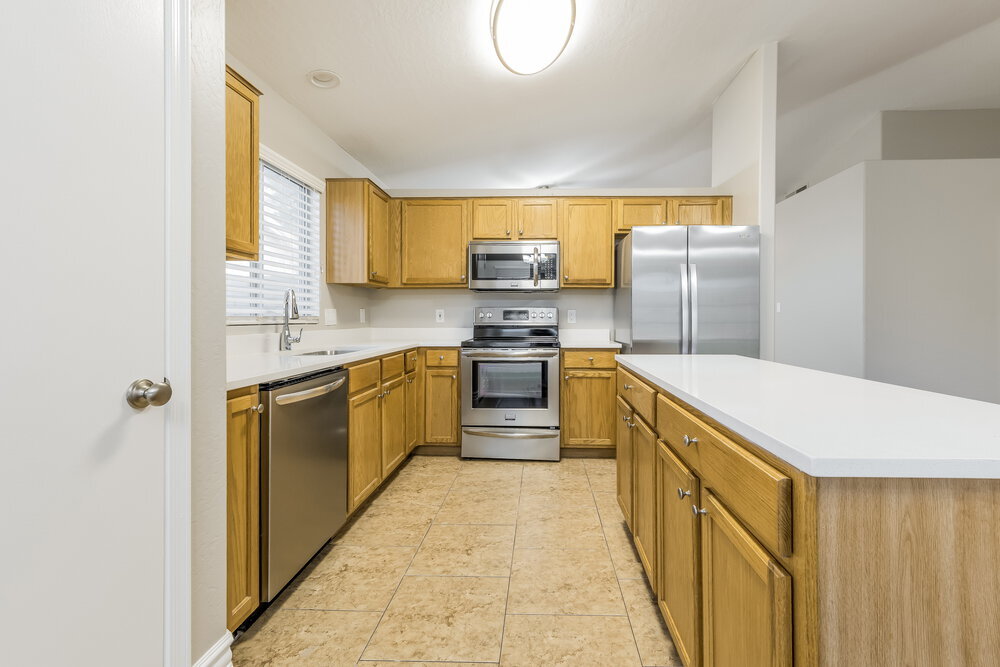 Building Photo - 10417 E Crescent Ave