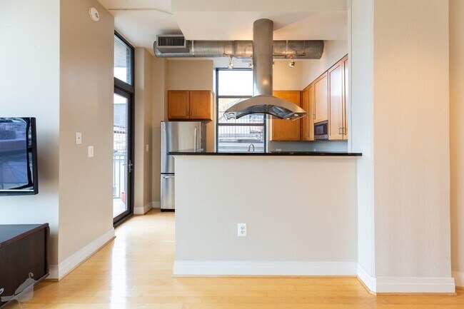 Building Photo - 2020 12th St NW