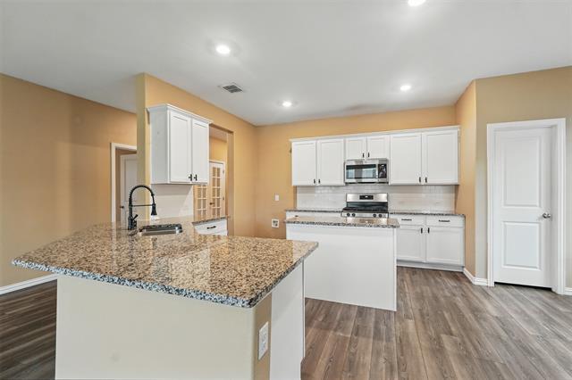 Building Photo - 5411 Montrose Dr