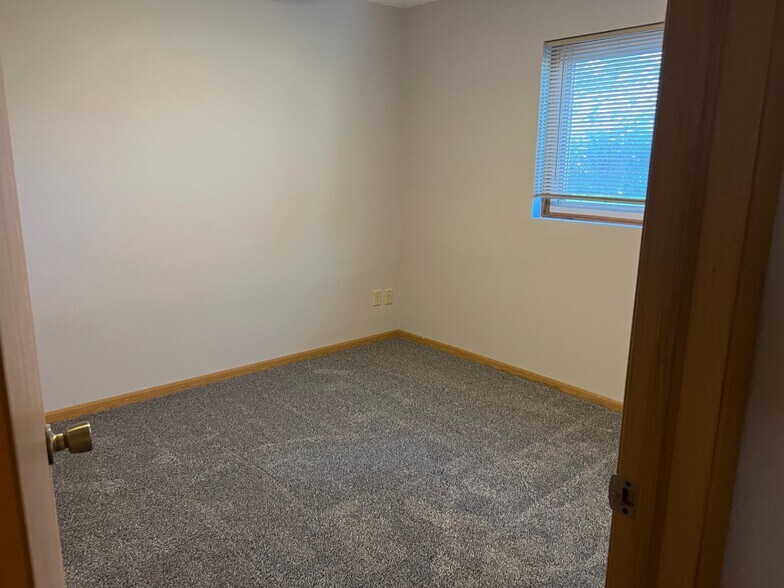 Building Photo - 2880 Eastbrook Dr
