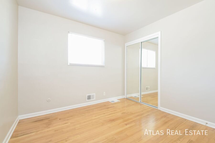 Building Photo - 1480 E 112th Pl