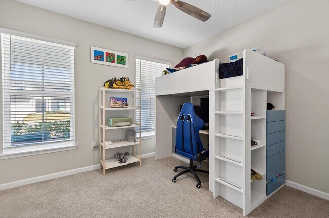 Building Photo - 67 Windermere Way
