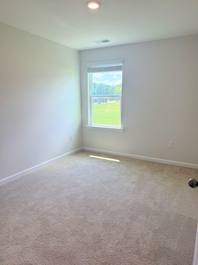 Building Photo - 416 US-1
