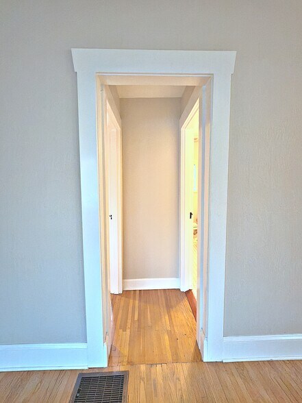 Building Photo - 4631 SE Clinton St