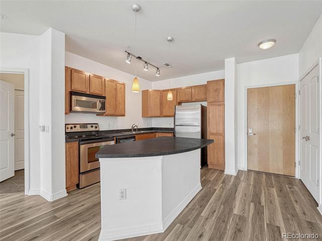 Building Photo - 10176 Park Meadows Dr