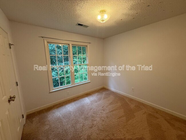 Building Photo - 4210 Shoal Creek Dr