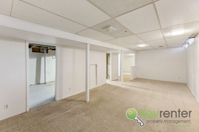 Building Photo - Inviting 3-Bedroom Home with Updated Kitchen & Fenced Backyard – Derby, KS