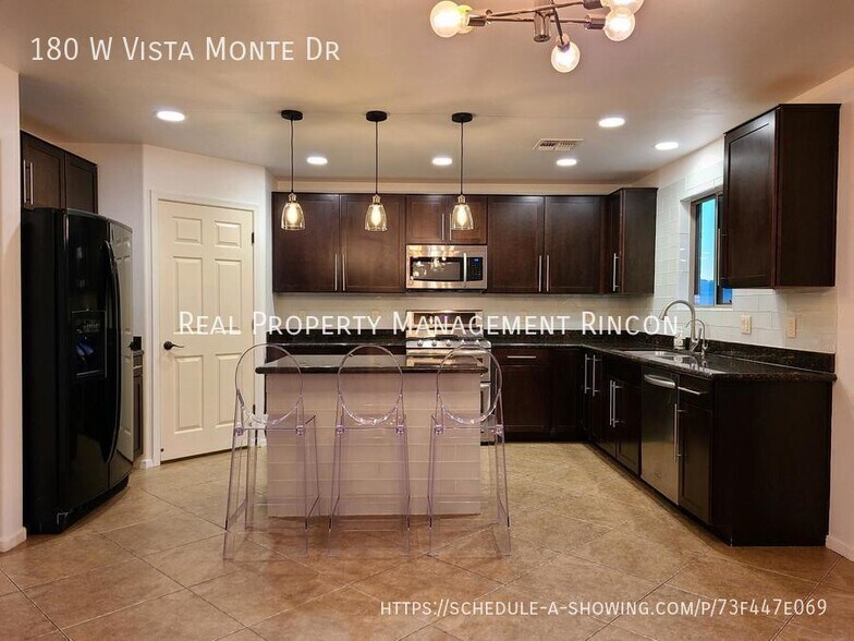 Building Photo - 180 W Vista Monte Dr