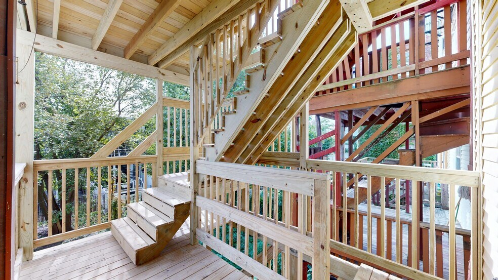 Building Photo - 129 Eutaw St