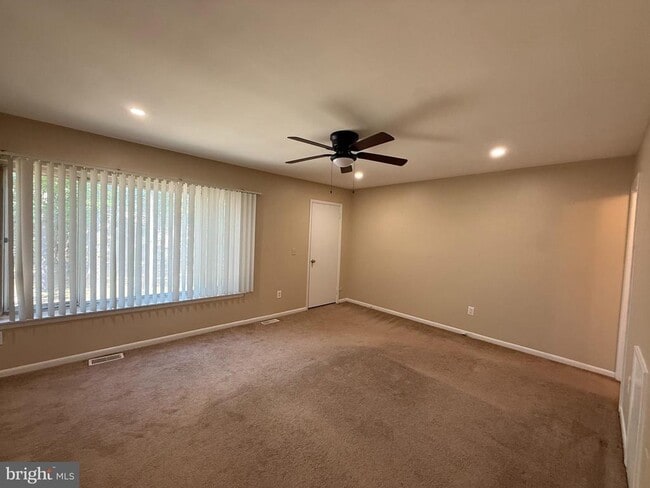 Building Photo - 1151 Golden Pond Ct