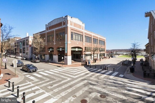 Building Photo - 1124 Prince St