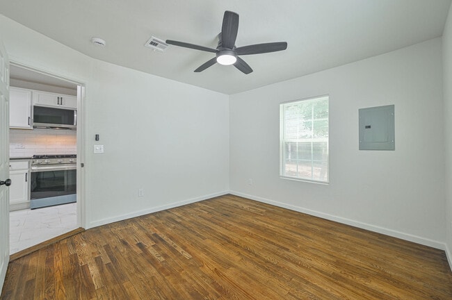 Building Photo - 1526 NW 45th St