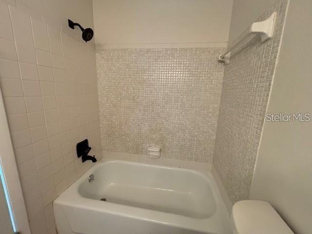 Building Photo - 528 Orange Dr