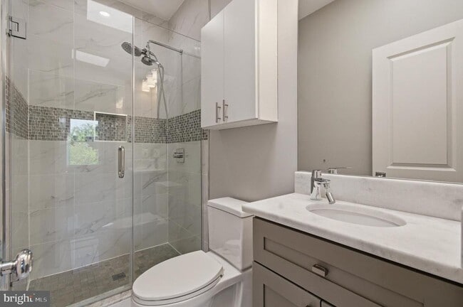 Building Photo - 925 Delafield Pl NW