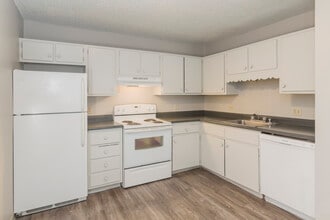 Kitchen - Parkwood Place
