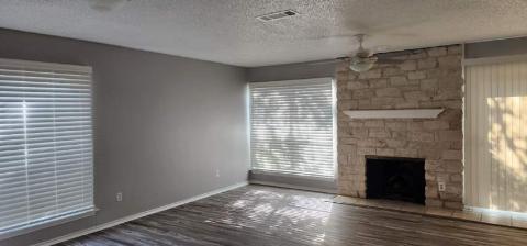 Building Photo - 6900 Old Quarry Ln