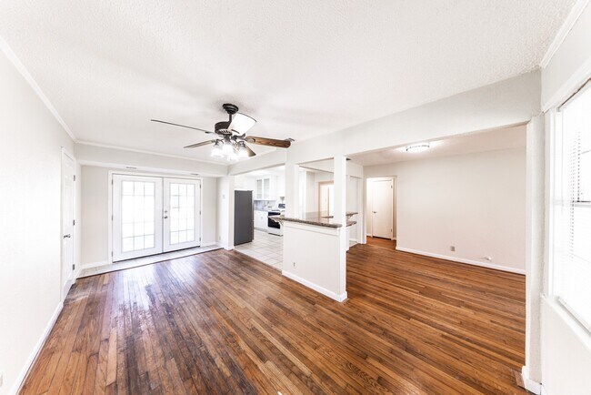 Building Photo - 4710 Glenmont St