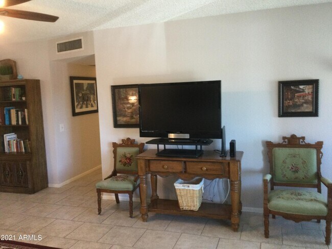 Building Photo - 20402 N Skylark Dr