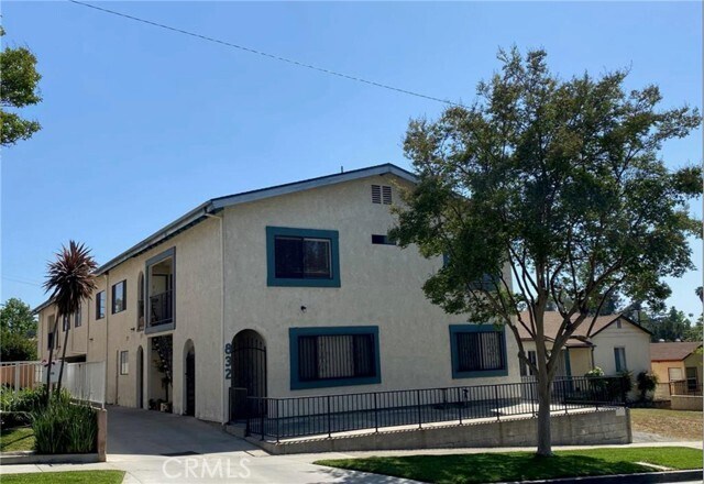 Primary Photo - 832 Padilla St