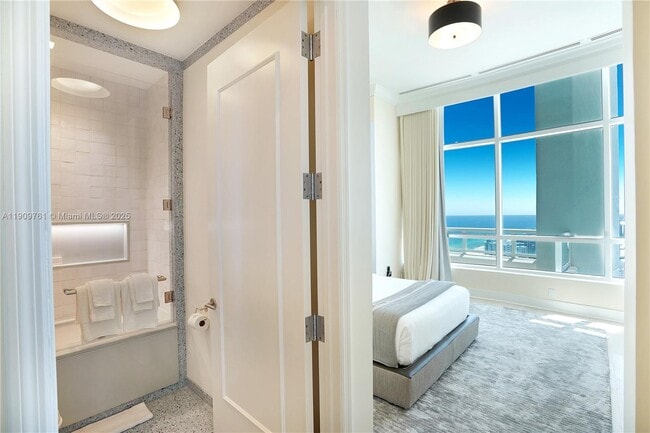 Building Photo - 4401 Collins Ave