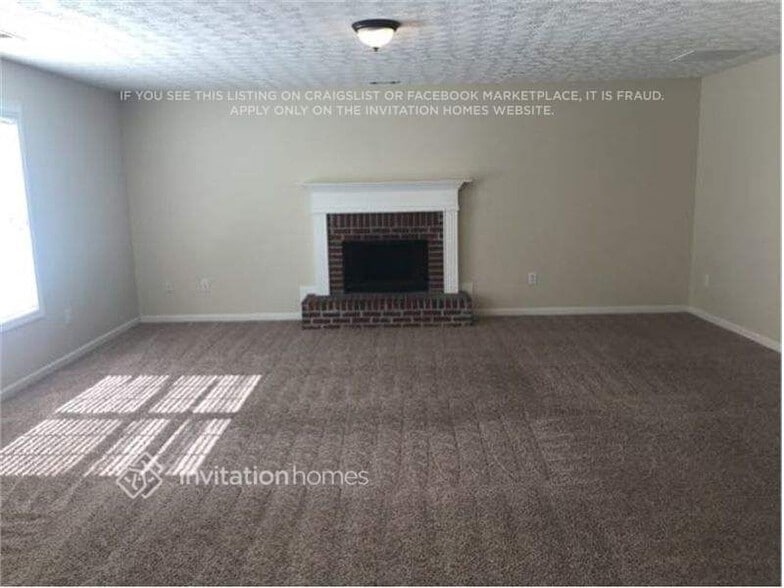 Building Photo - 220 Lake Valley Dr SW