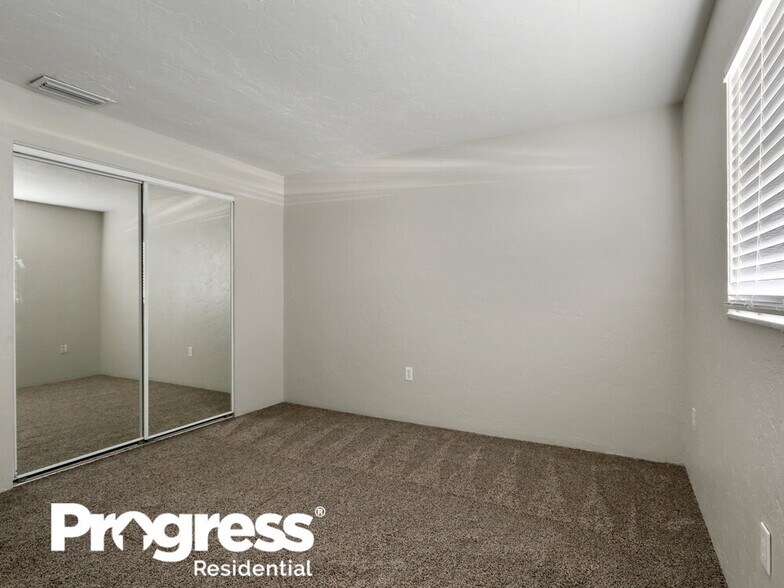 Building Photo - 4134 Shady Oaks Ct