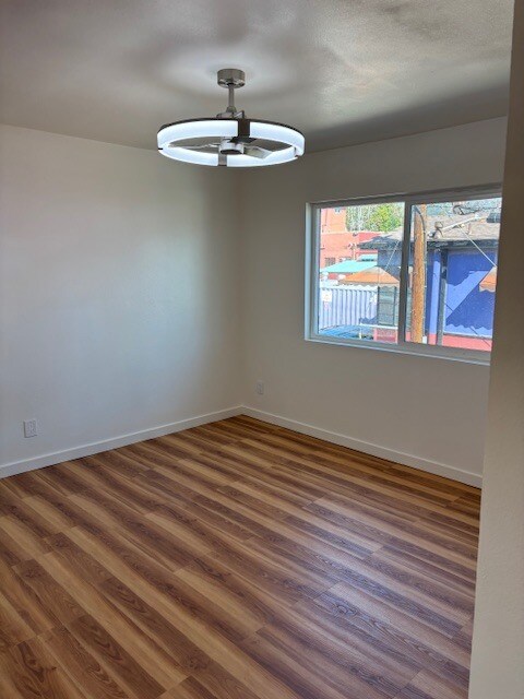 Building Photo - 1065 Davis Ave