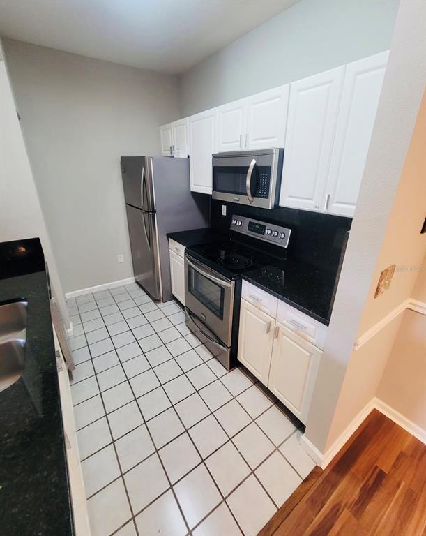 Building Photo - 14341 Fredricksburg Dr