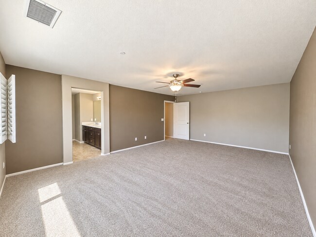 Building Photo - 31029 Branding Iron Ct