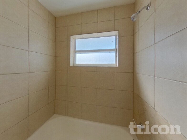 Building Photo - 5590 26th Ave N