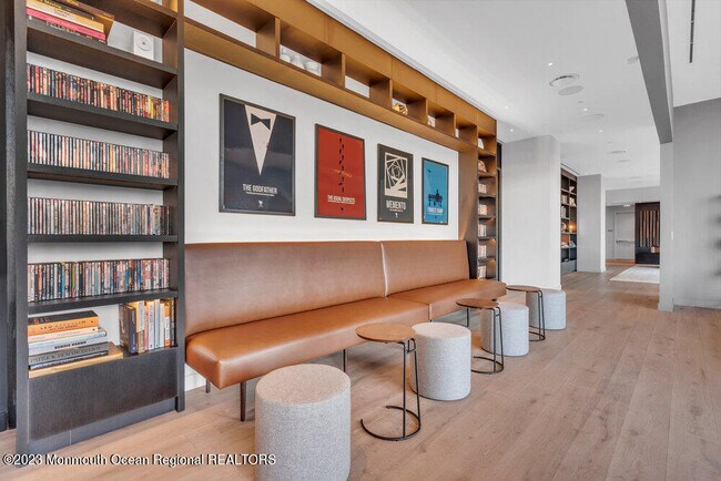 Building Photo - 1101 Ocean Ave N