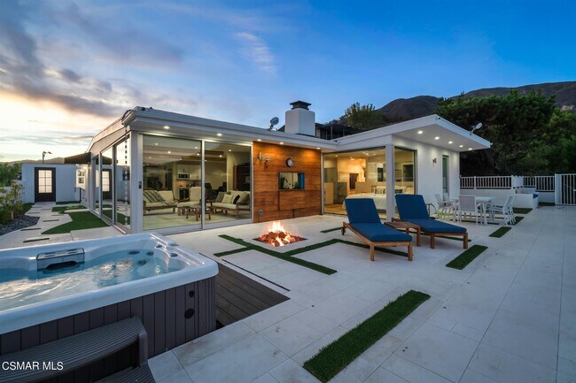 Building Photo - 3424 Shoreheights Dr