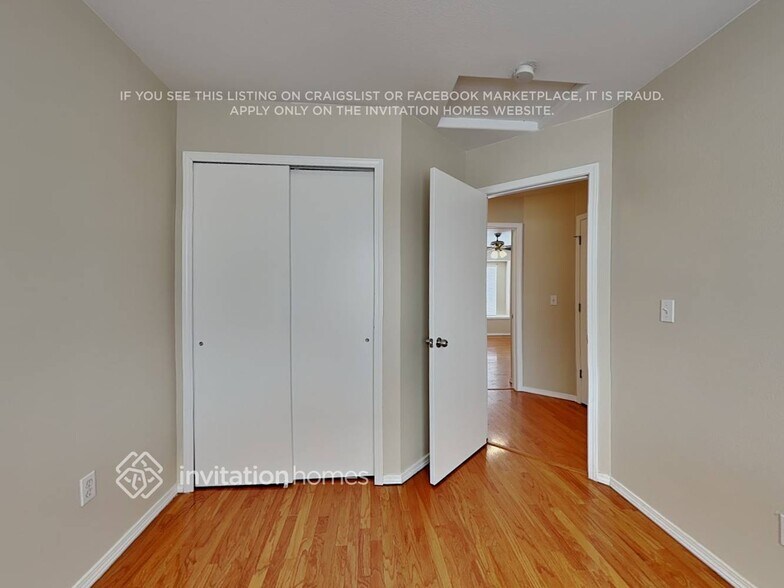 Building Photo - 842 Marshall Dr