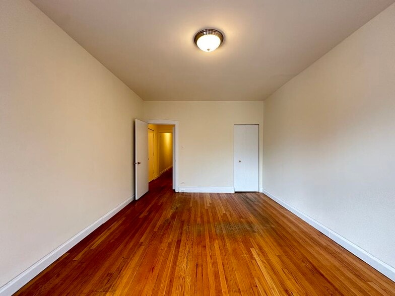 Building Photo - 1530 N Kedzie Ave