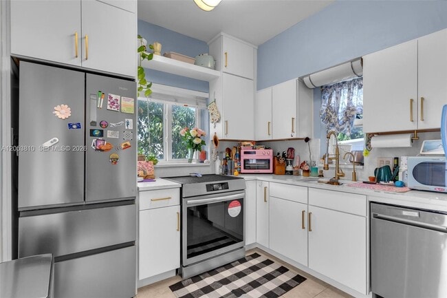 Building Photo - Northwest Flagler Terrace, Miami, FL 33125 - 2 BR 1 BA house