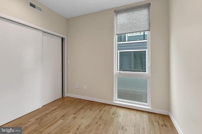 Building Photo - 1317 Frankford Ave