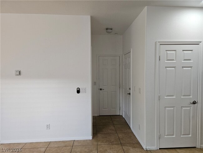 Building Photo - 7349 Trialside Park Ct
