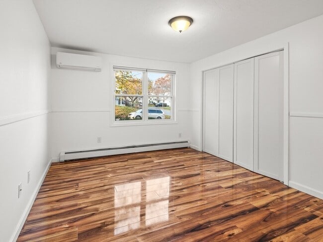 Building Photo - 38 Hilda St