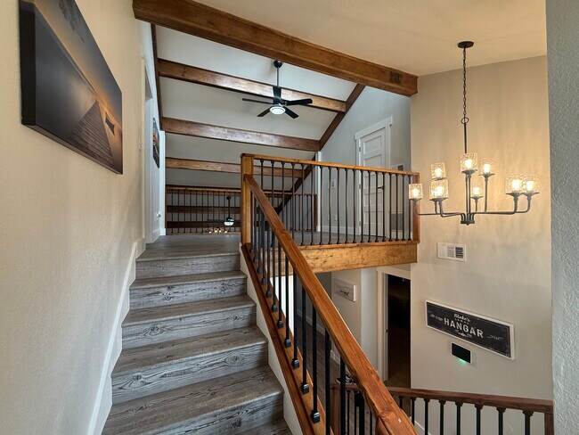 Building Photo - 107 Hilltop Ln