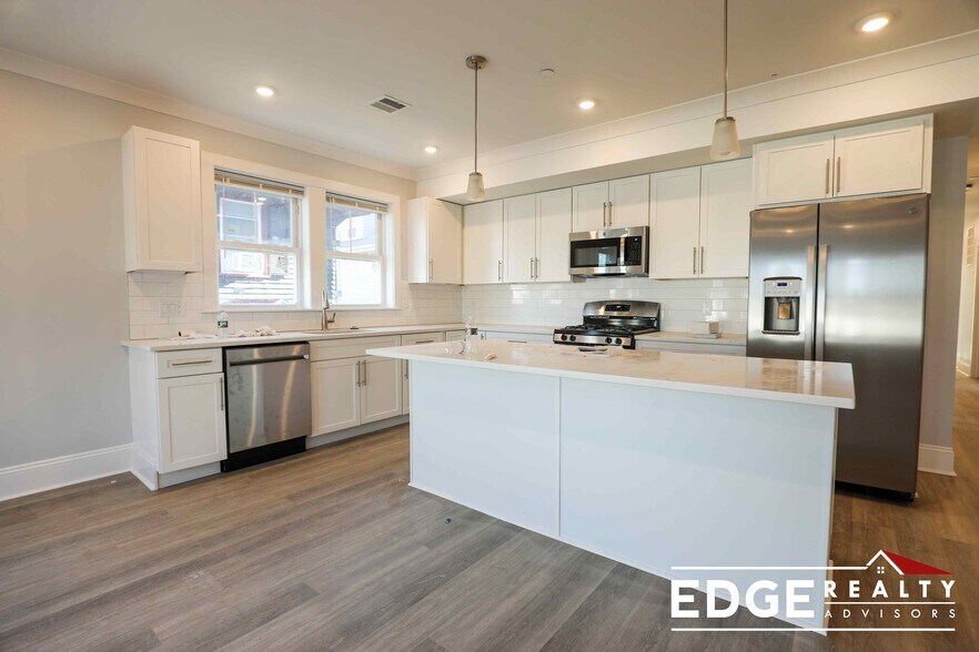 Building Photo - 78 North Beacon St