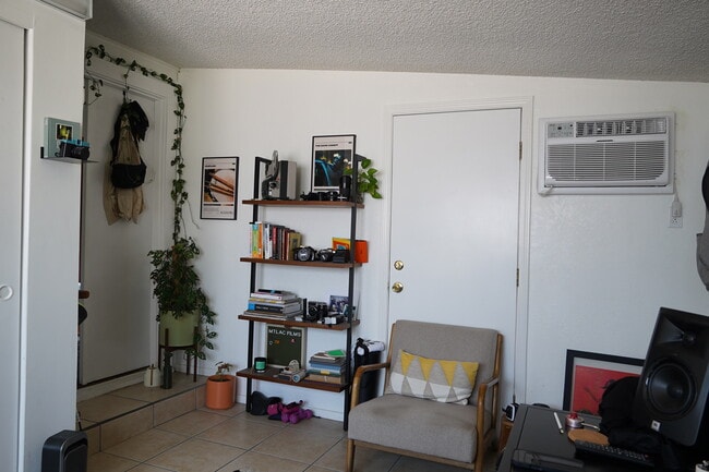 Building Photo - 3729 Boyce Ave