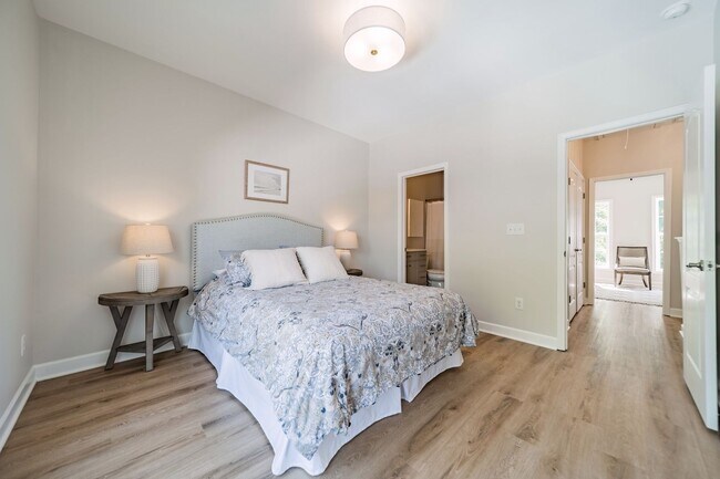 Building Photo - UPGRADES! Two Bedroom Townhouse - Six Month Lease Only!!