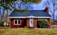 Building Photo - 74 Lakeshore Dr E