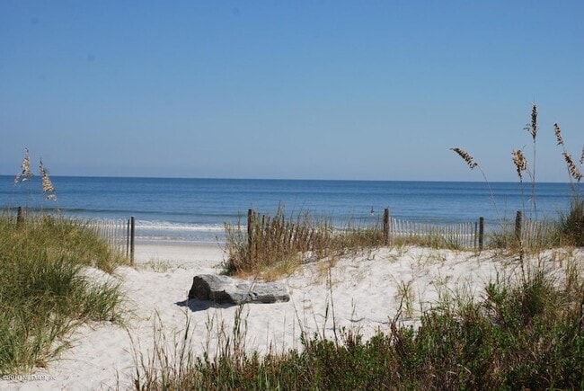 Building Photo - 2325 Costa Verde Blvd